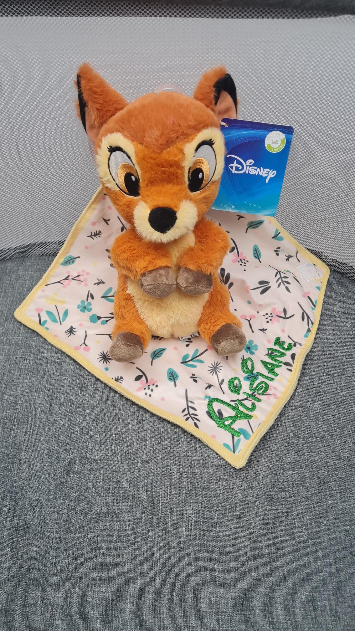 peluche bambi avec mouchoir brodé