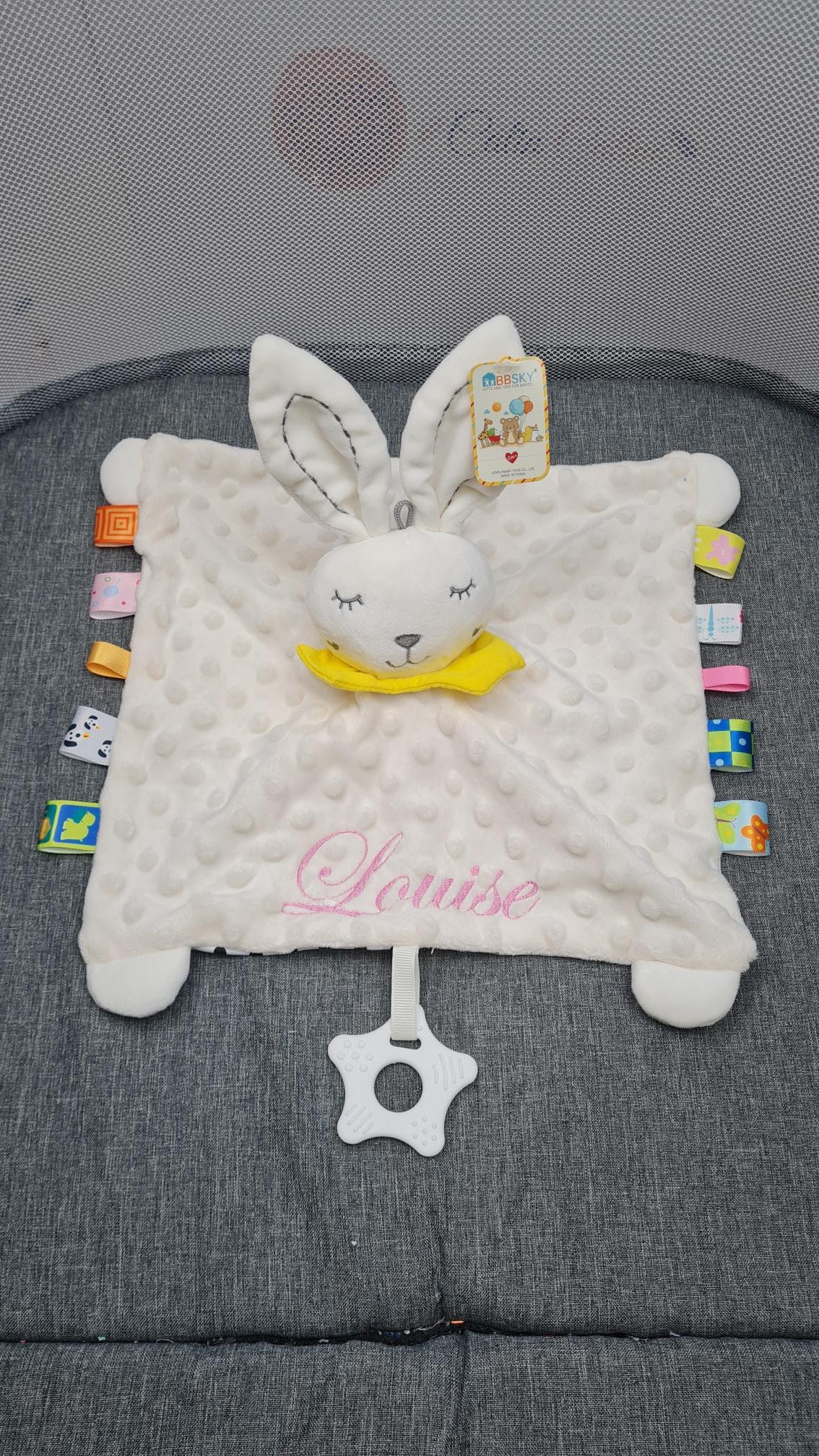 Doudou BBSky Plat Lapin Beige Personnalisé | 0 à 3 ans | Grelot et Anneau dentition