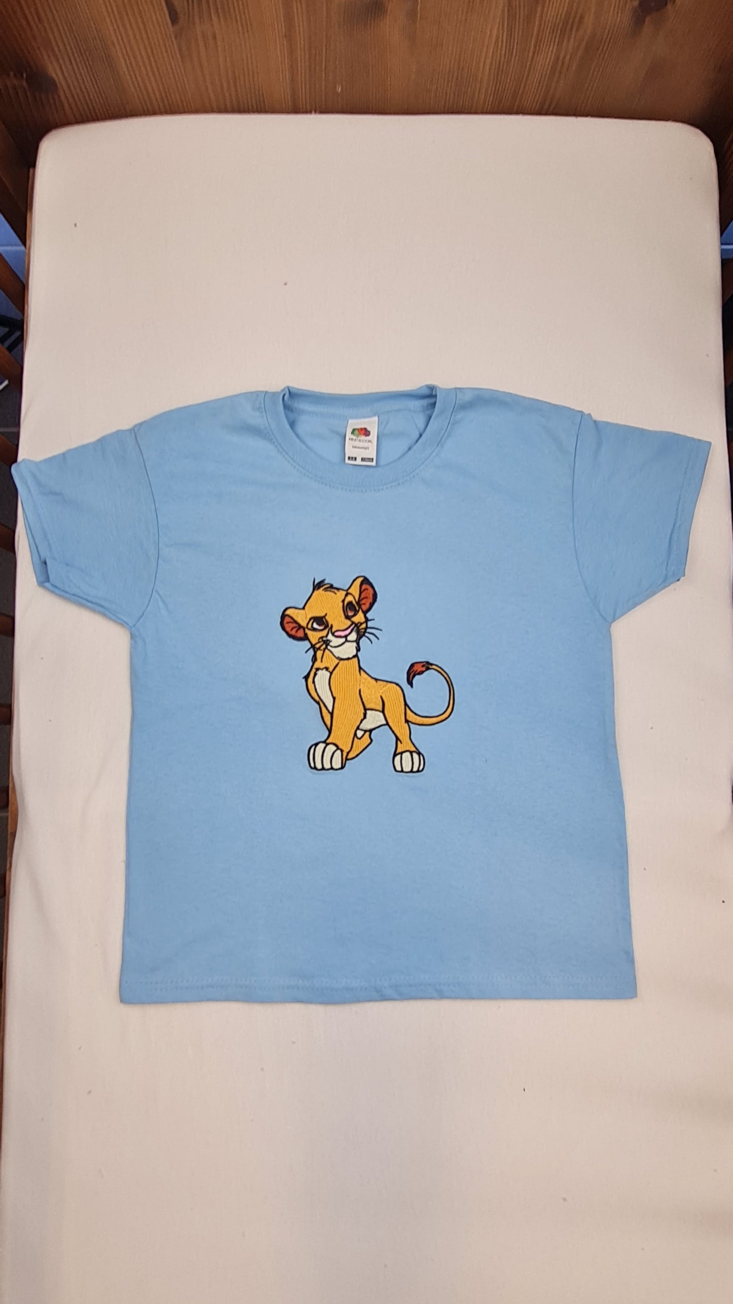 Tshirt Bleu Clair Enfant A Personnaliser | De 3 à 8 ans | Avec Prénom Brodé