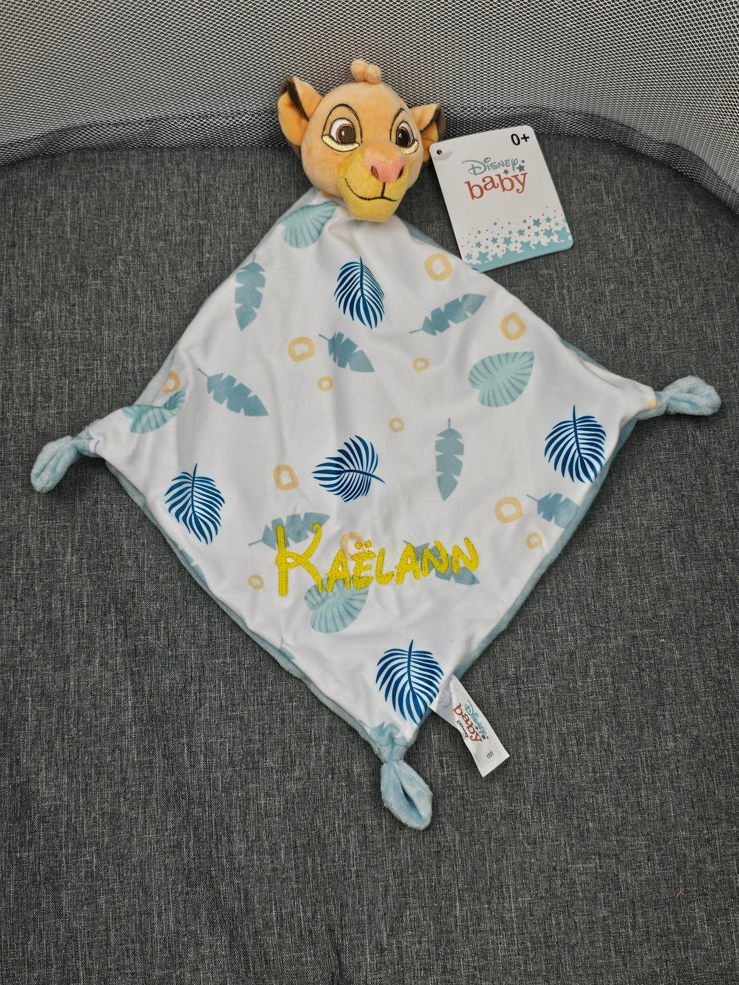 Doudou Disney Bébé Simba Fleurs | Mouchoir 21cm | A Personnaliser - Calincaline.be