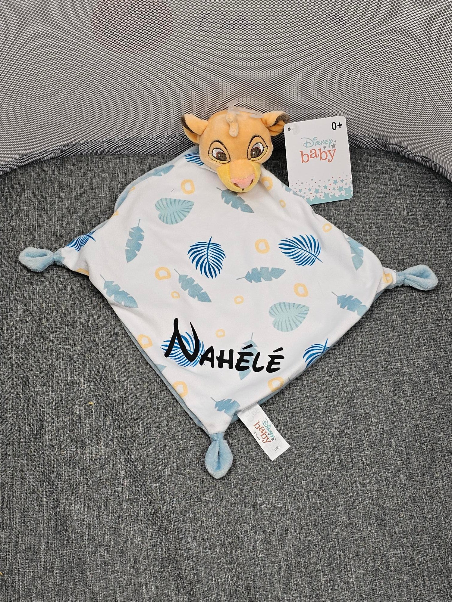 Doudou Disney Bébé Simba Fleurs | Mouchoir 21cm | A Personnaliser - Calincaline.be